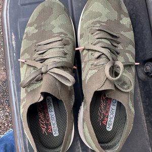 Skechers slip on camo shoes.